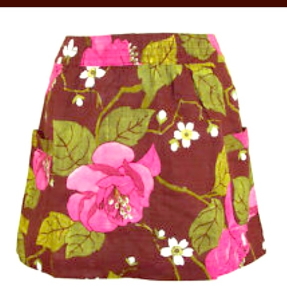 Floral‎ skirt - Picture 1 of 4